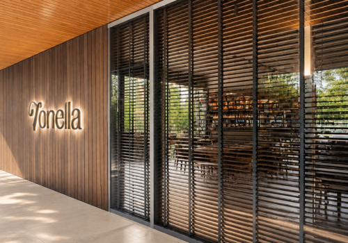 Proyecto Vonella | Wood blinds | Puertos Escobar Proyecto Vonella con Wood Blinds de madera a medida para restaurante en Puertos Escobar